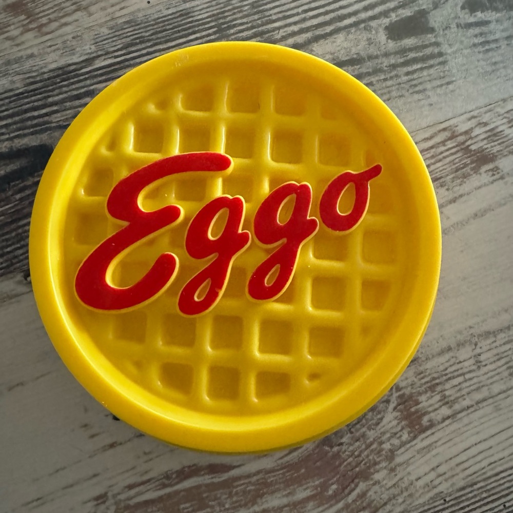 Vintage Eggo keeper